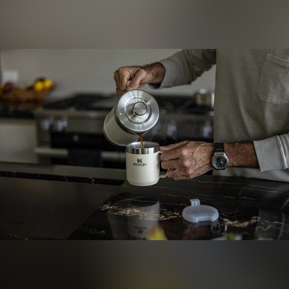 NWT•Stanley•The Classic Series¥The Legendary Camp Mug•12.oz•Color•Cream Gloss - Picture 5 of 5